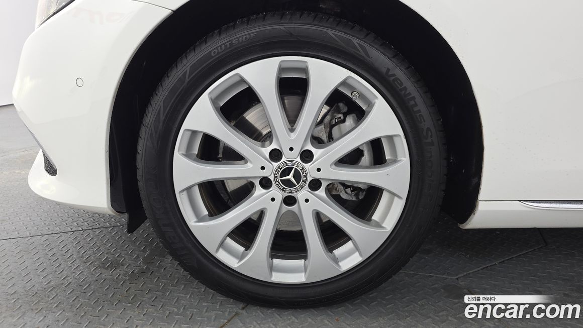 Mercedes-Benz E-Class 2019