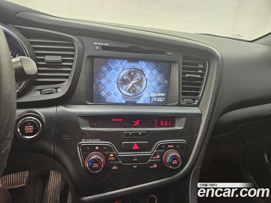 Kia K5 2011