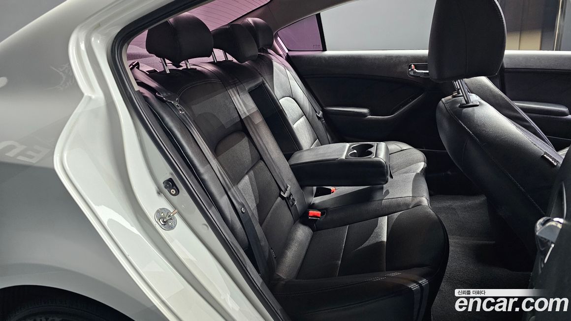 Kia K3 2015