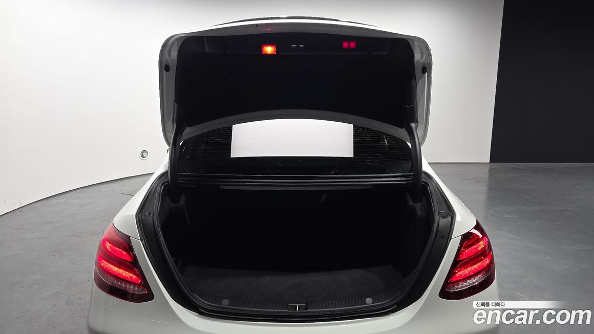 Mercedes-Benz E-Class 2019