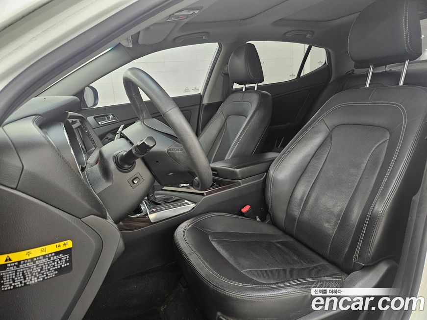 Kia K5 2011