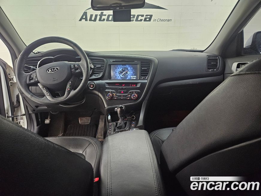Kia K5 2011