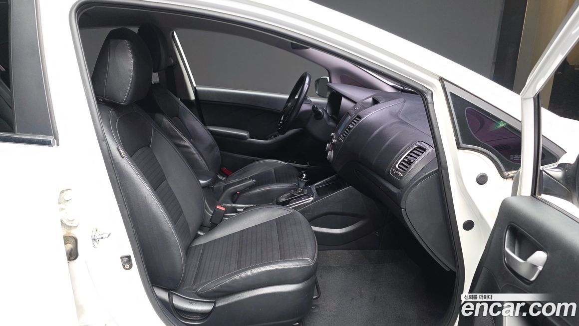 Kia K3 2016
