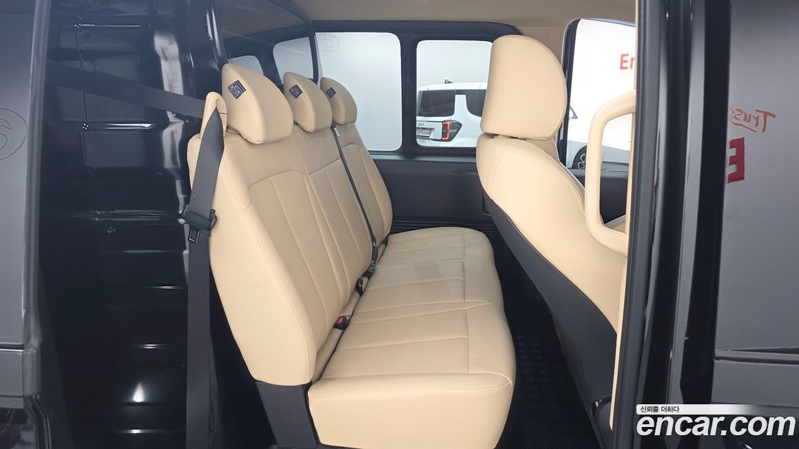 Hyundai Staria 2025