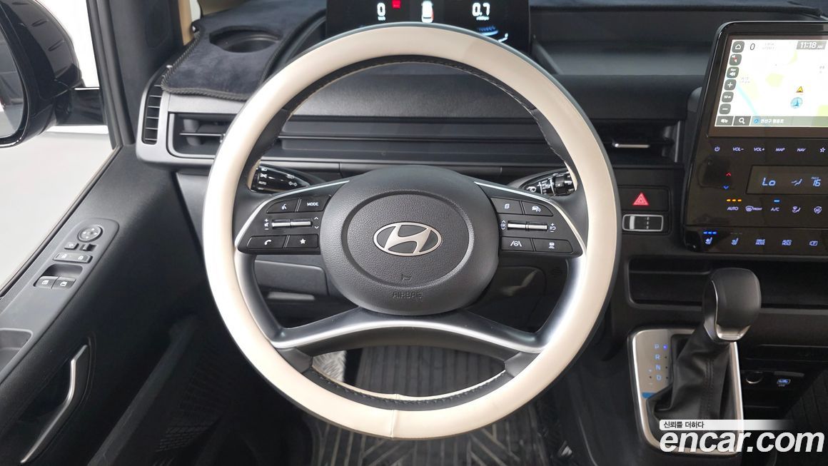 Hyundai Staria 2025