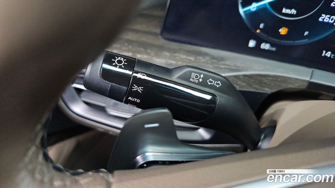 Kia K8 2023