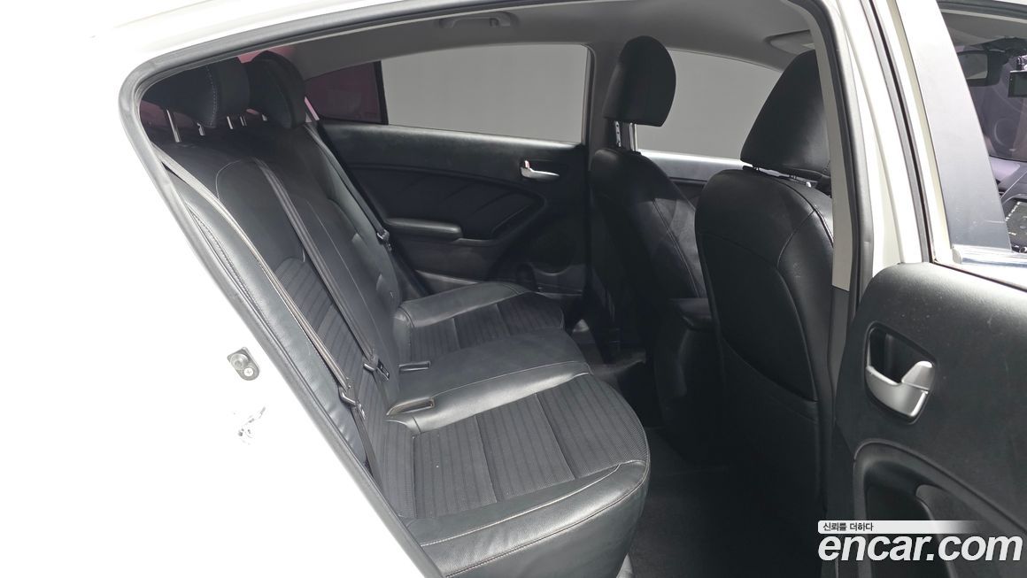 Kia K3 2016