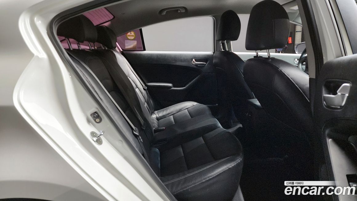 Kia K3 2015