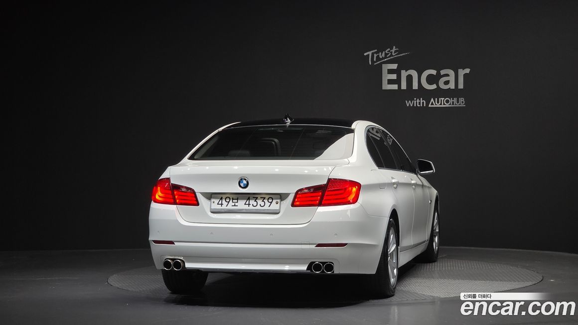 BMW 5-Series 2012
