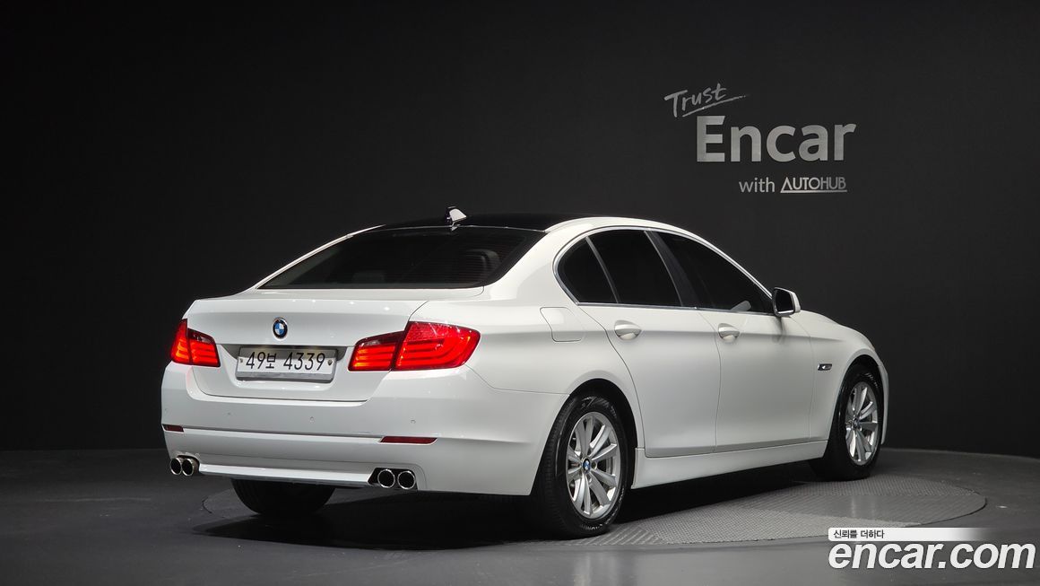 BMW 5-Series 2012