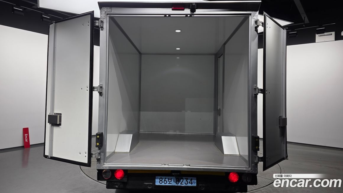 Hyundai ST1 2025