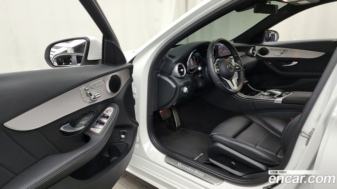 Mercedes-Benz C-Class 2021