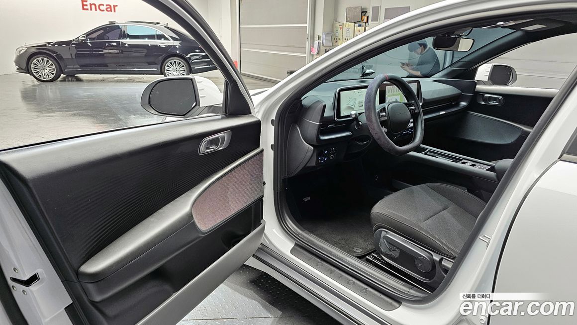 Hyundai Ioniq6 2025