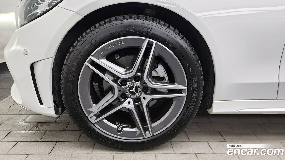 Mercedes-Benz C-Class 2021