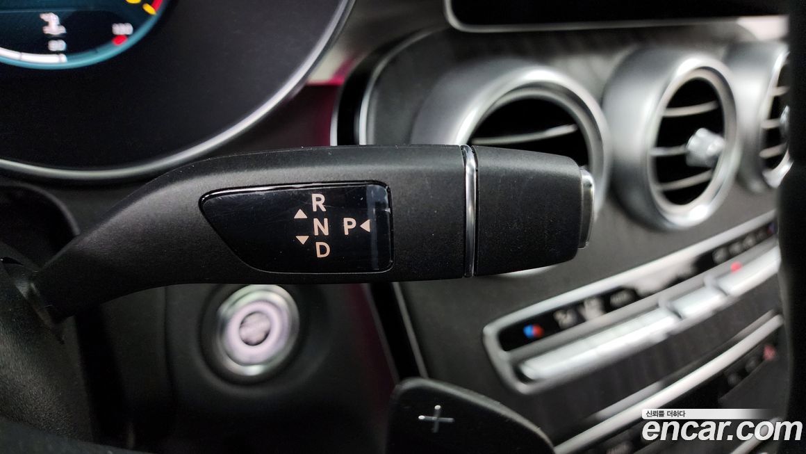 Mercedes-Benz C-Class 2021