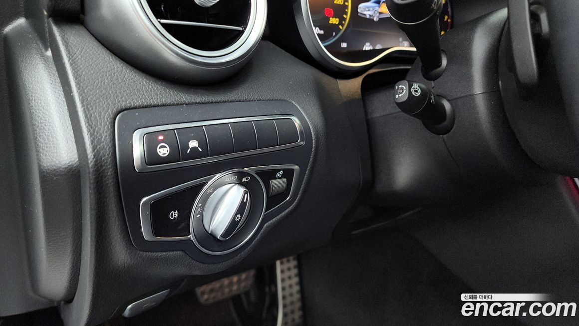 Mercedes-Benz C-Class 2021