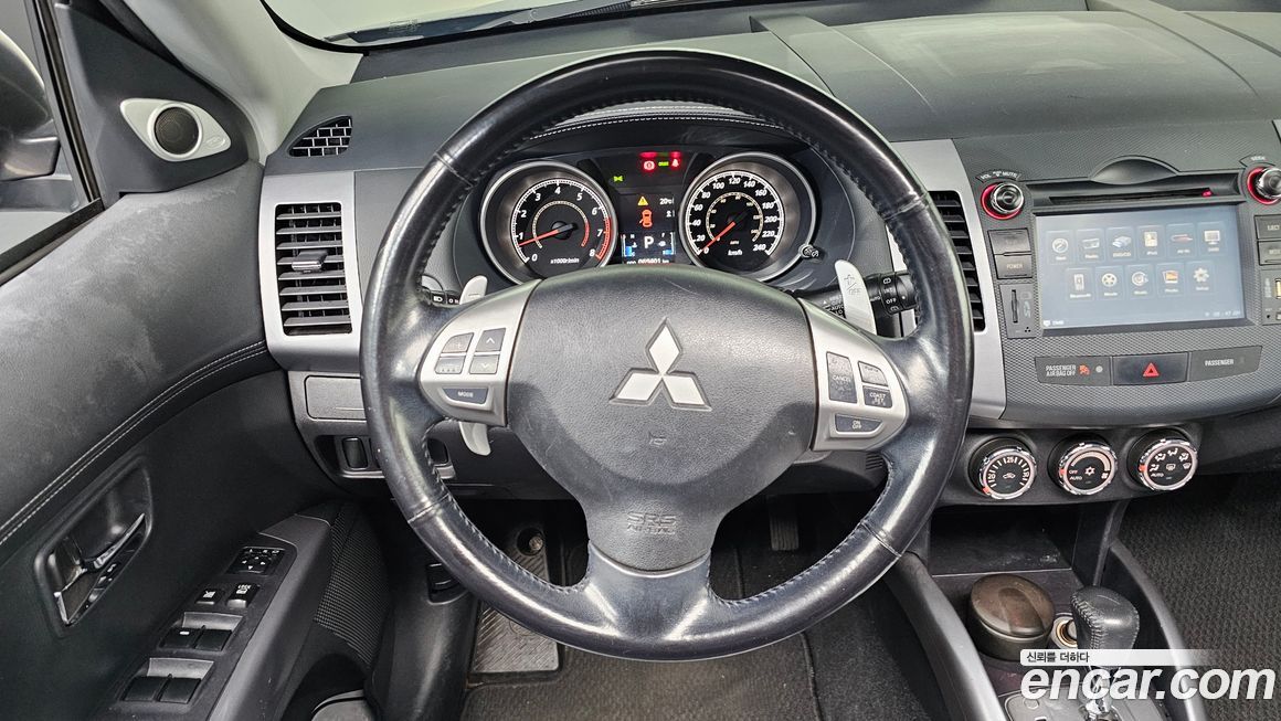 Mitsubishi Outlander 2010