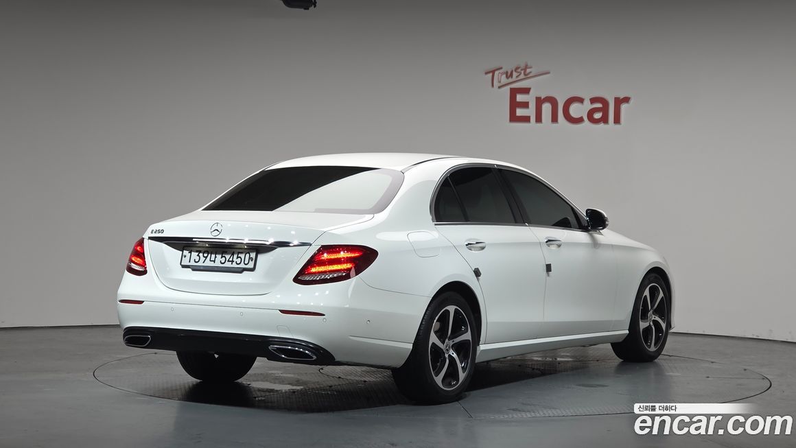 Mercedes-Benz E-Class 2020