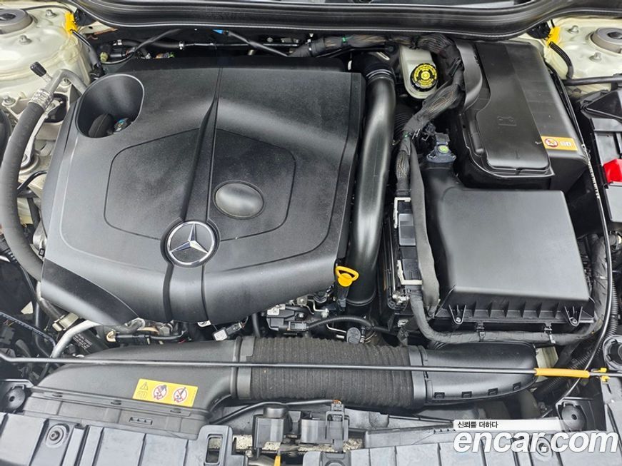 Mercedes-Benz GLA-Class 2016