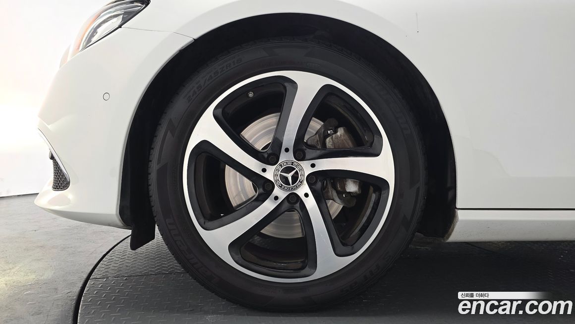 Mercedes-Benz E-Class 2020