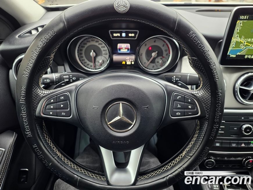 Mercedes-Benz GLA-Class 2016