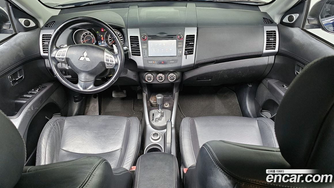 Mitsubishi Outlander 2010