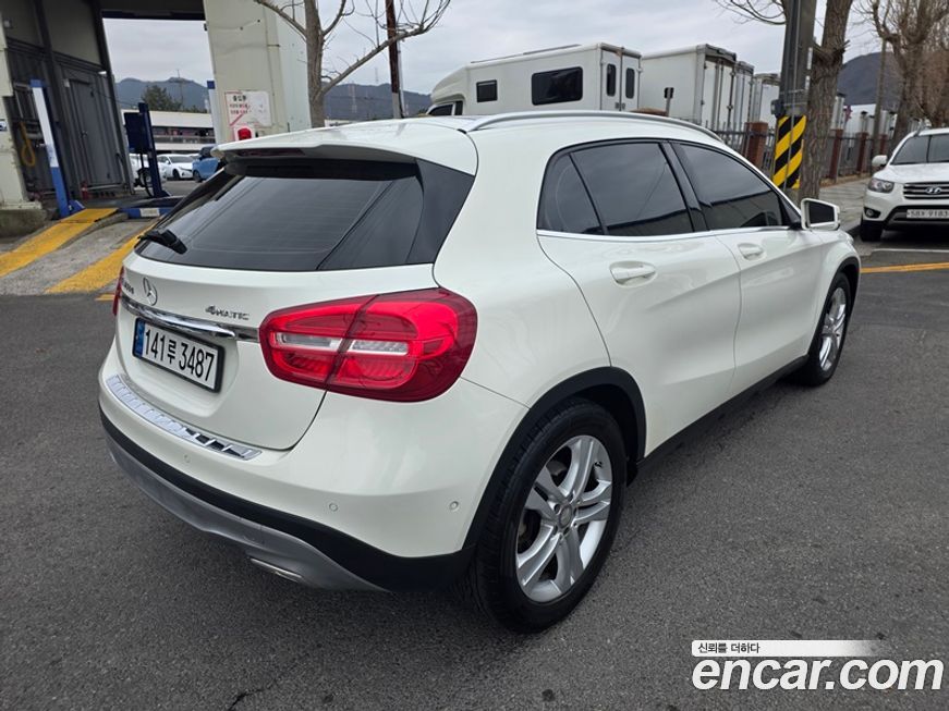 Mercedes-Benz GLA-Class 2016