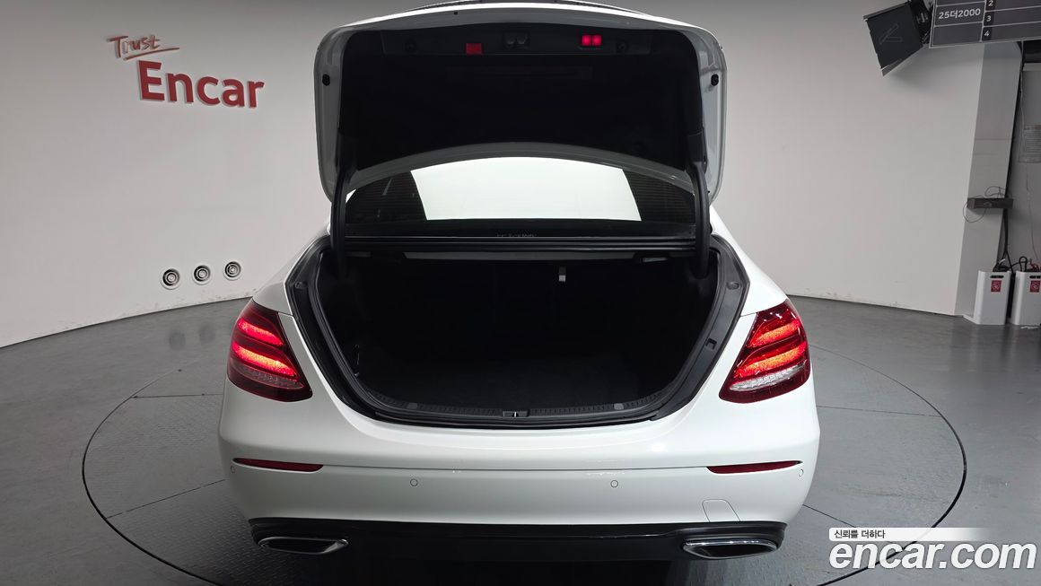 Mercedes-Benz E-Class 2020