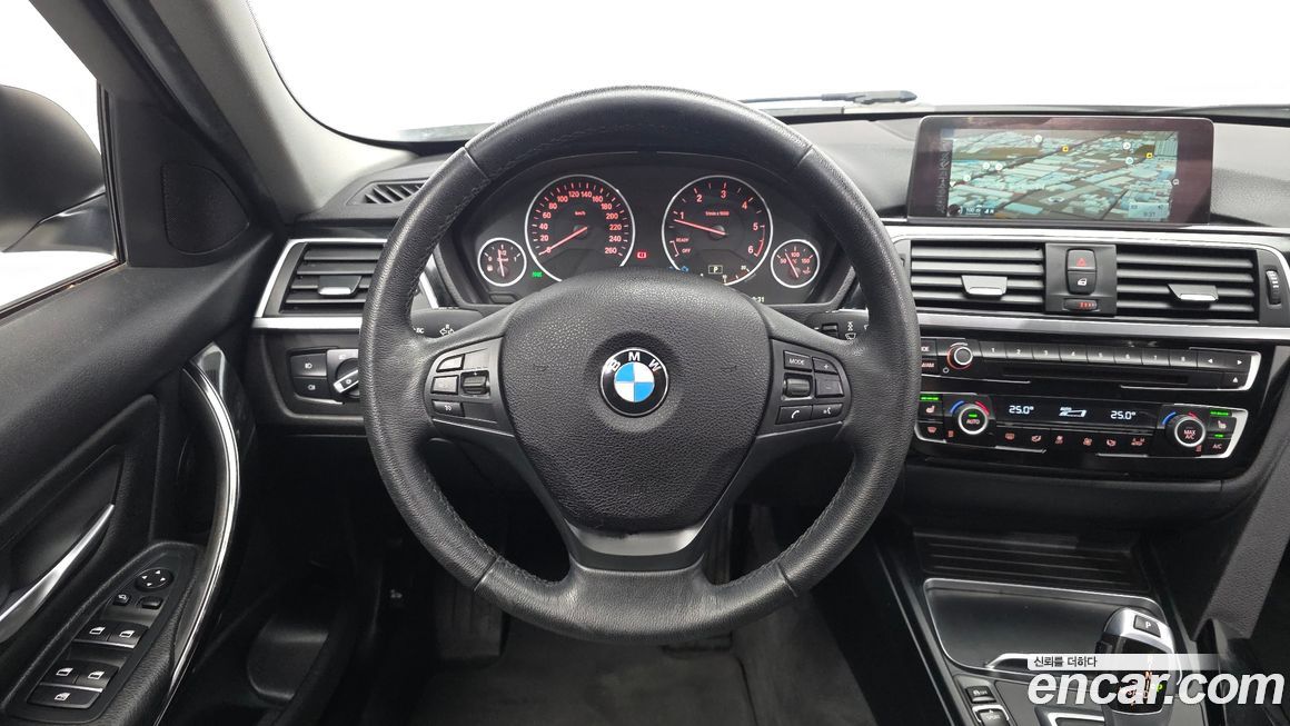 BMW 3-Series 2016