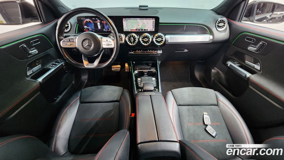 Mercedes-Benz GLB-Class 2021