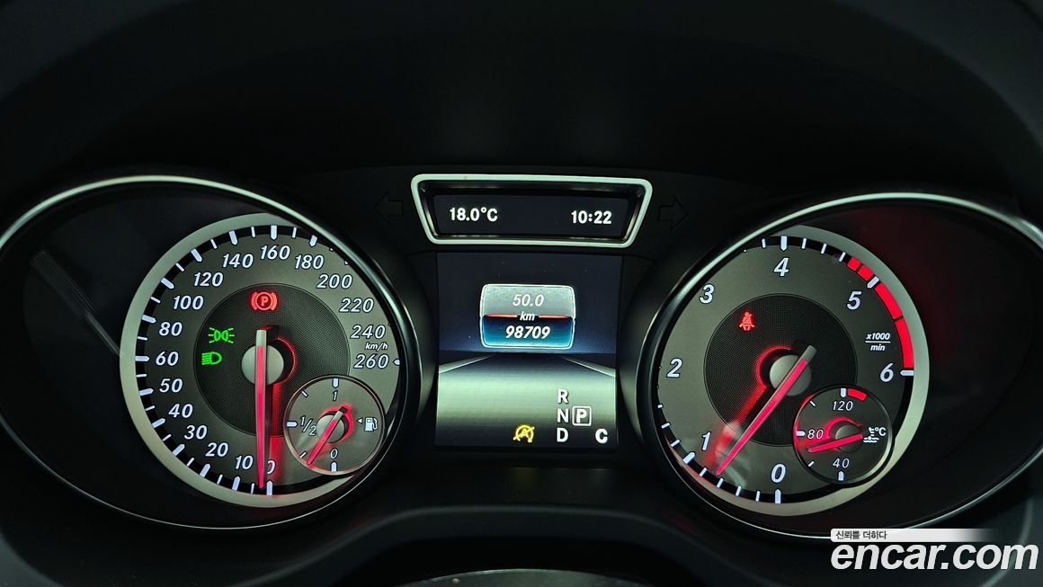 Mercedes-Benz GLA-Class 2016