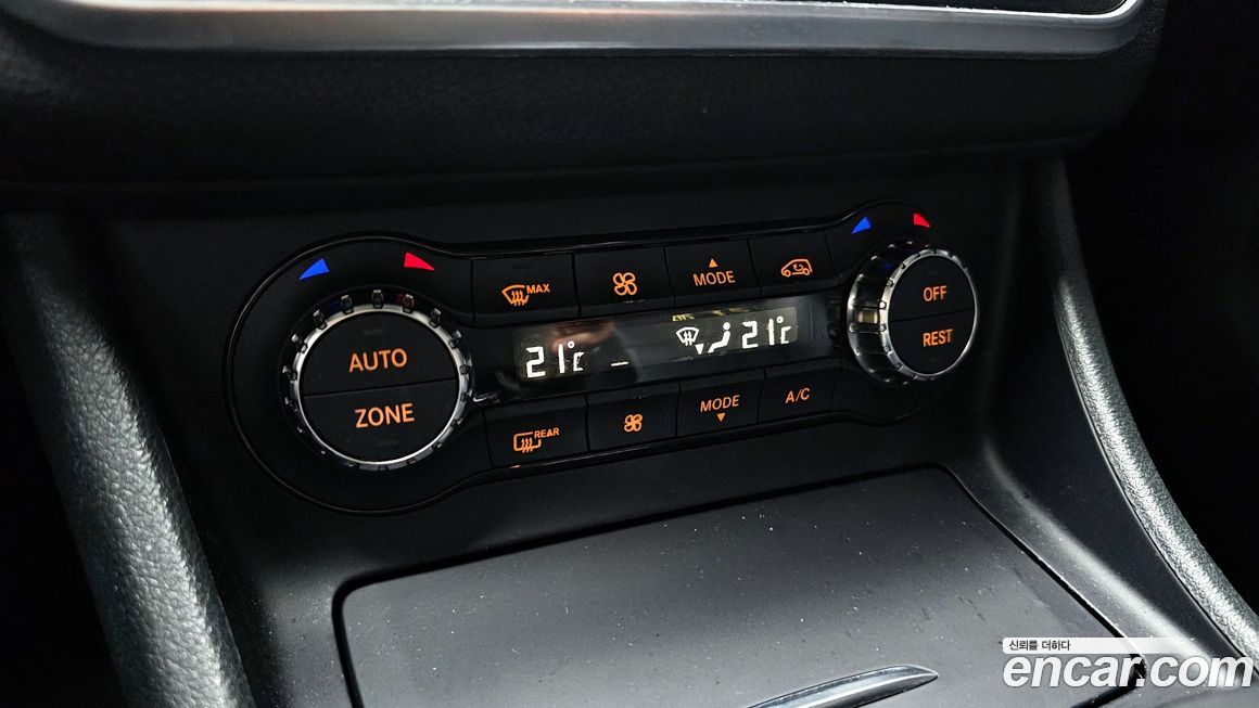 Mercedes-Benz GLA-Class 2016