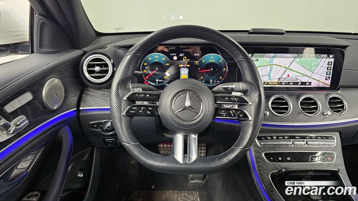 Mercedes-Benz E-Class 2021