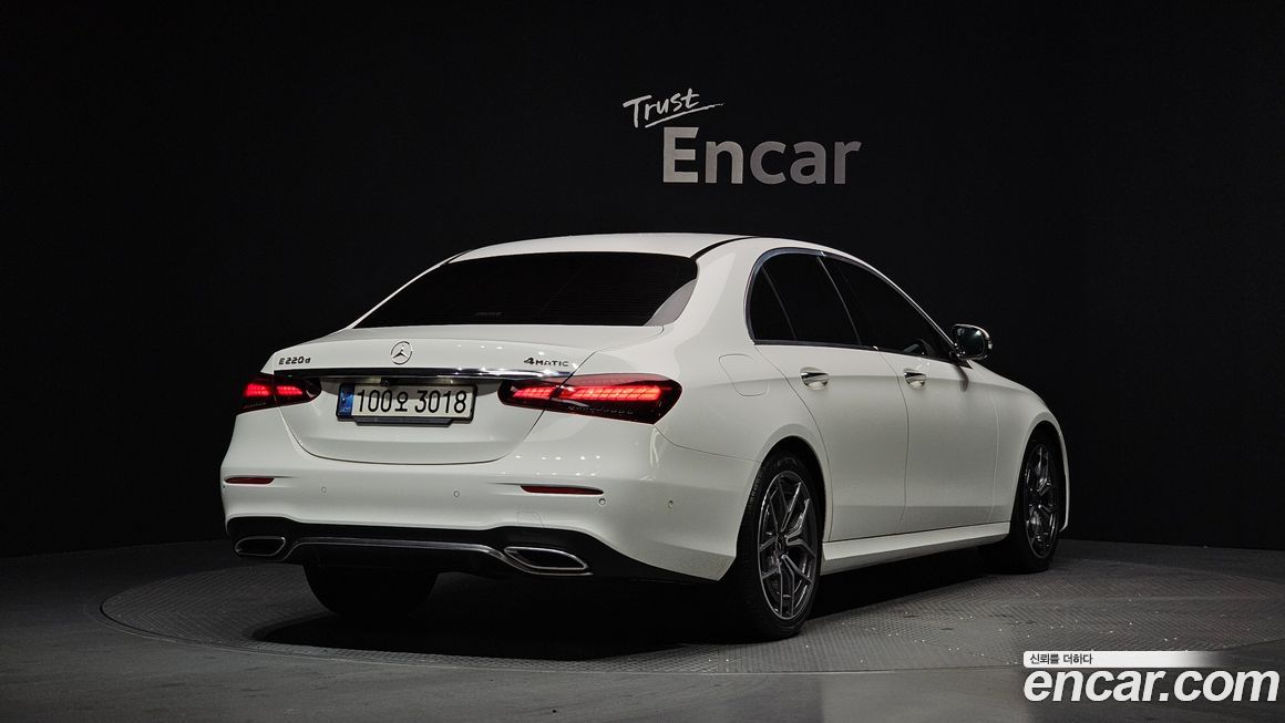 Mercedes-Benz E-Class 2021