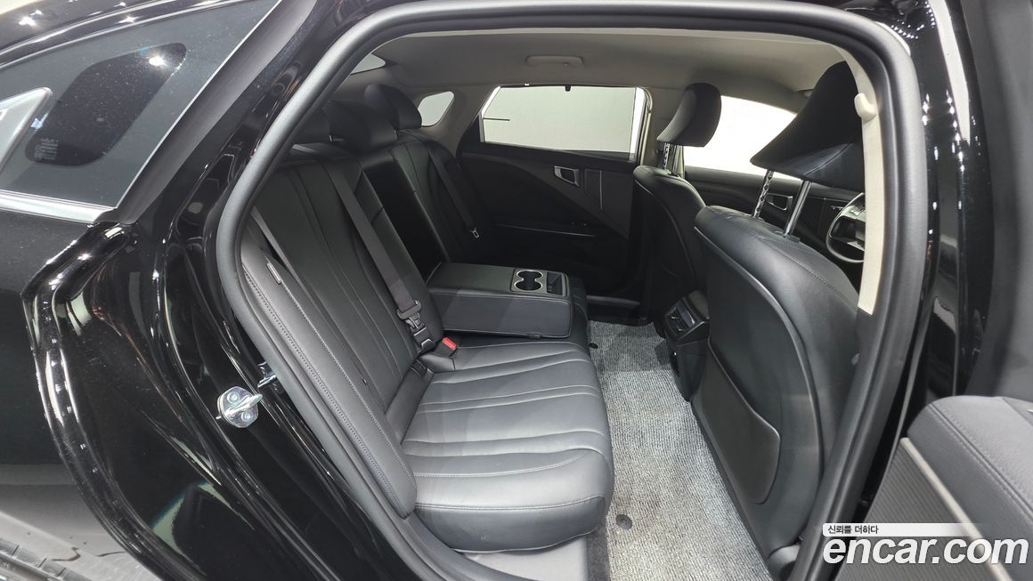 Kia K8 2025