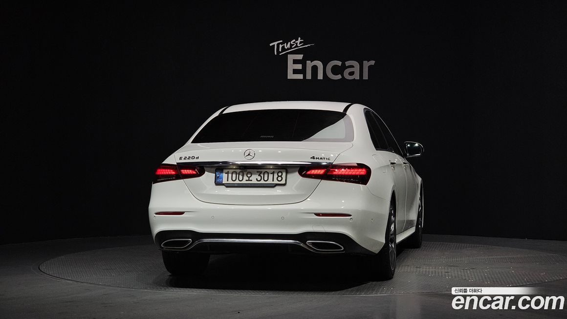 Mercedes-Benz E-Class 2021
