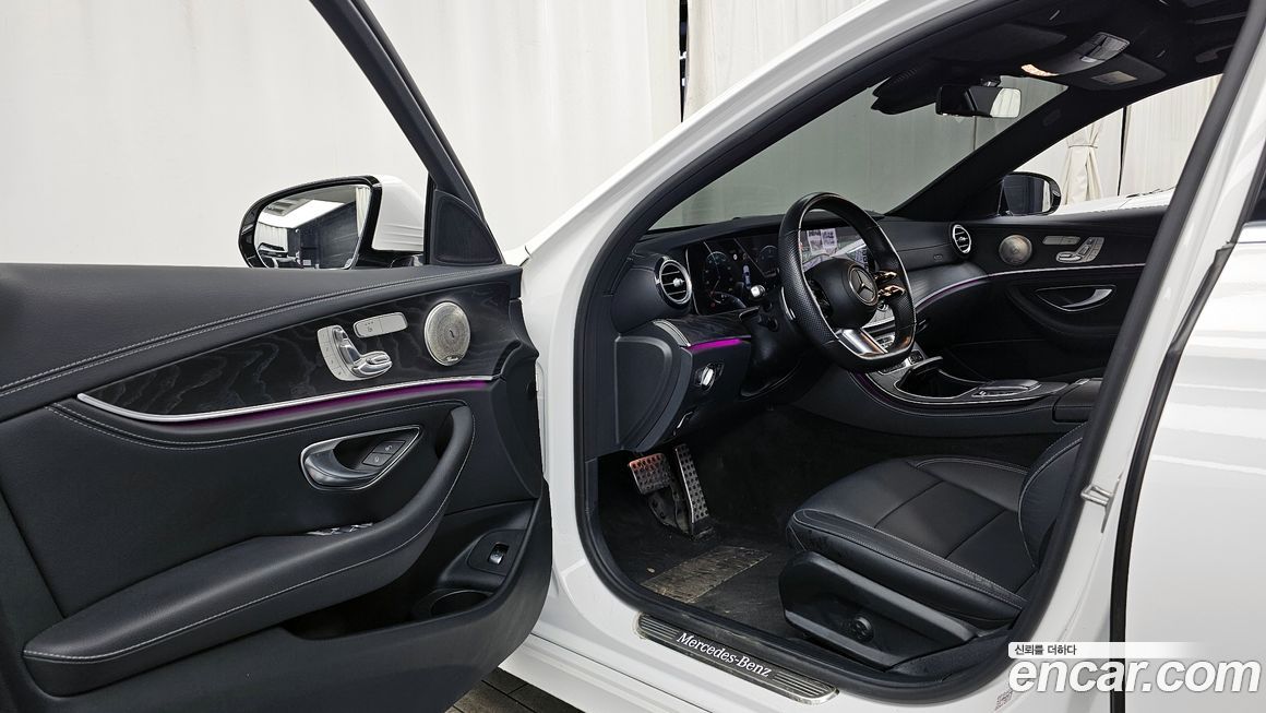 Mercedes-Benz E-Class 2021