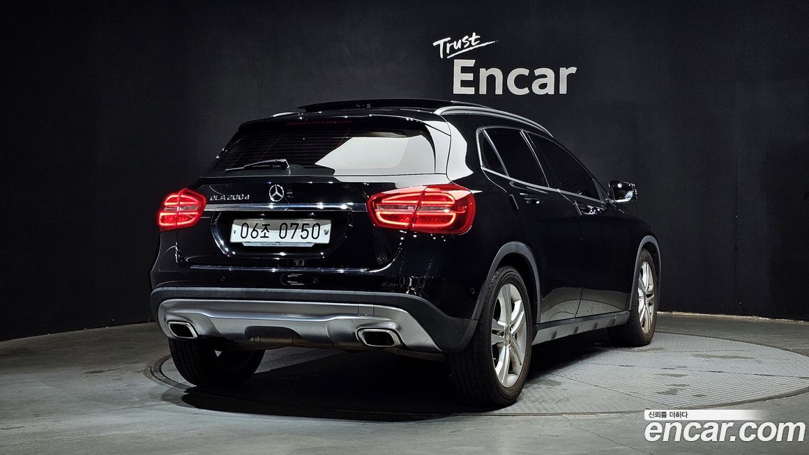 Mercedes-Benz GLA-Class 2016