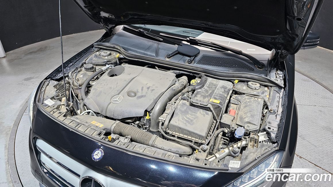 Mercedes-Benz GLA-Class 2016