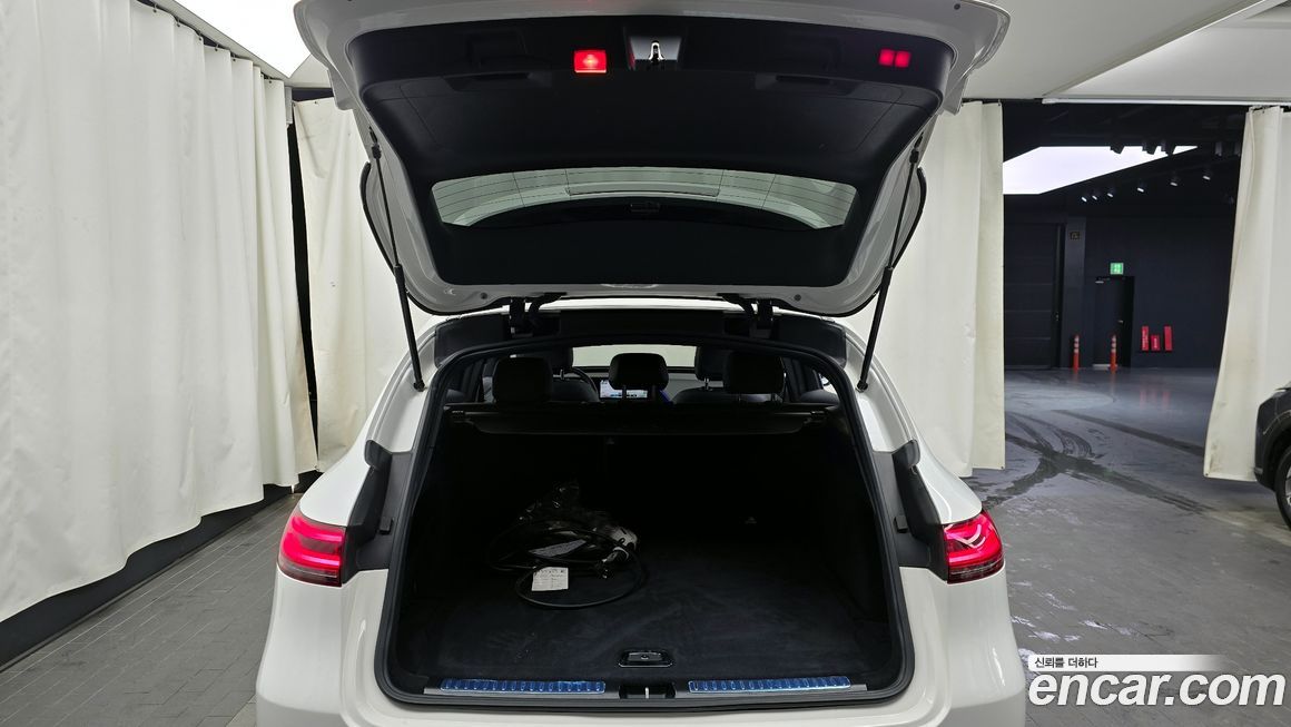 Mercedes-Benz EQC 2020