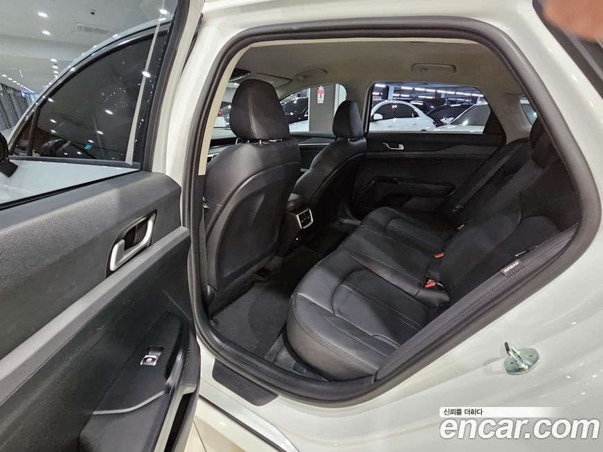 Kia K5 2023