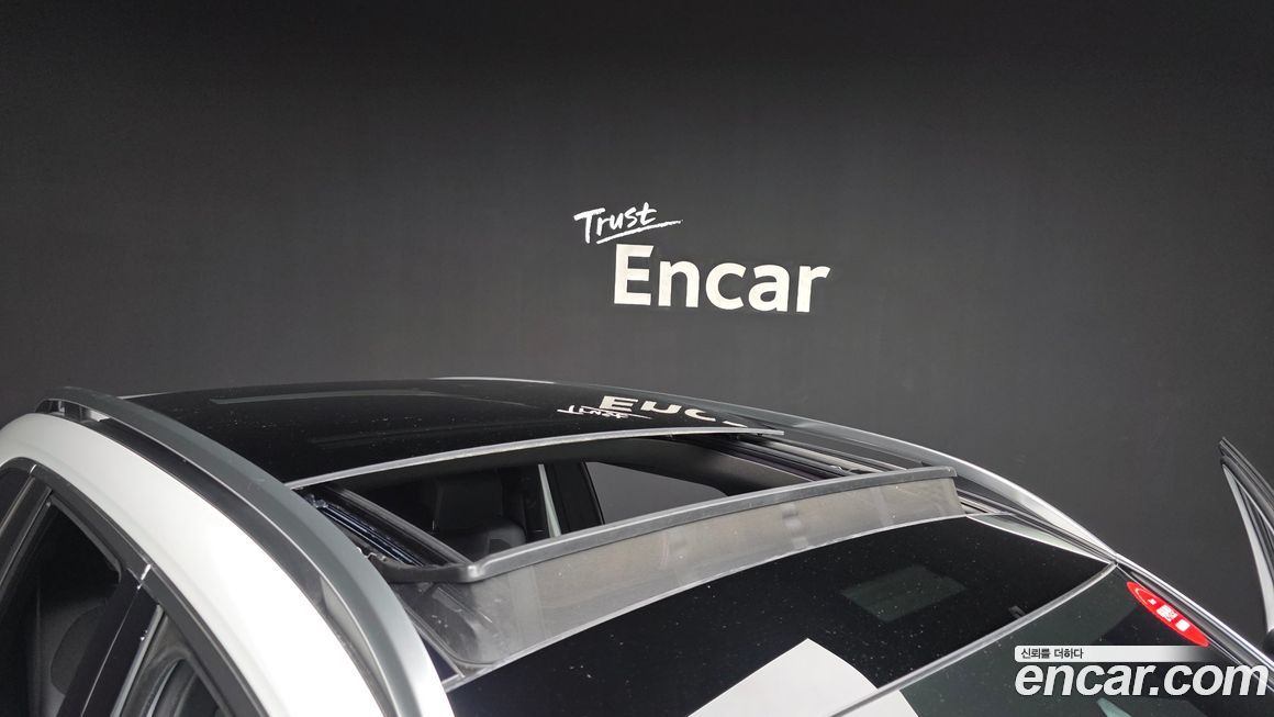 Mercedes-Benz GLB-Class 2023