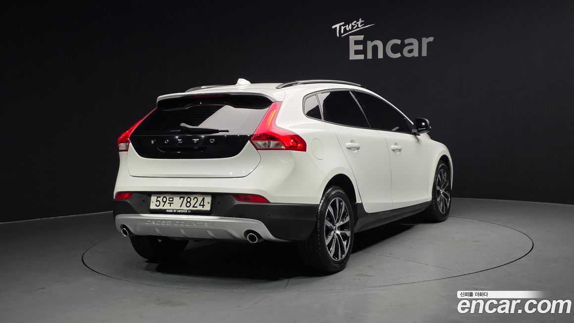 Volvo V40 2019