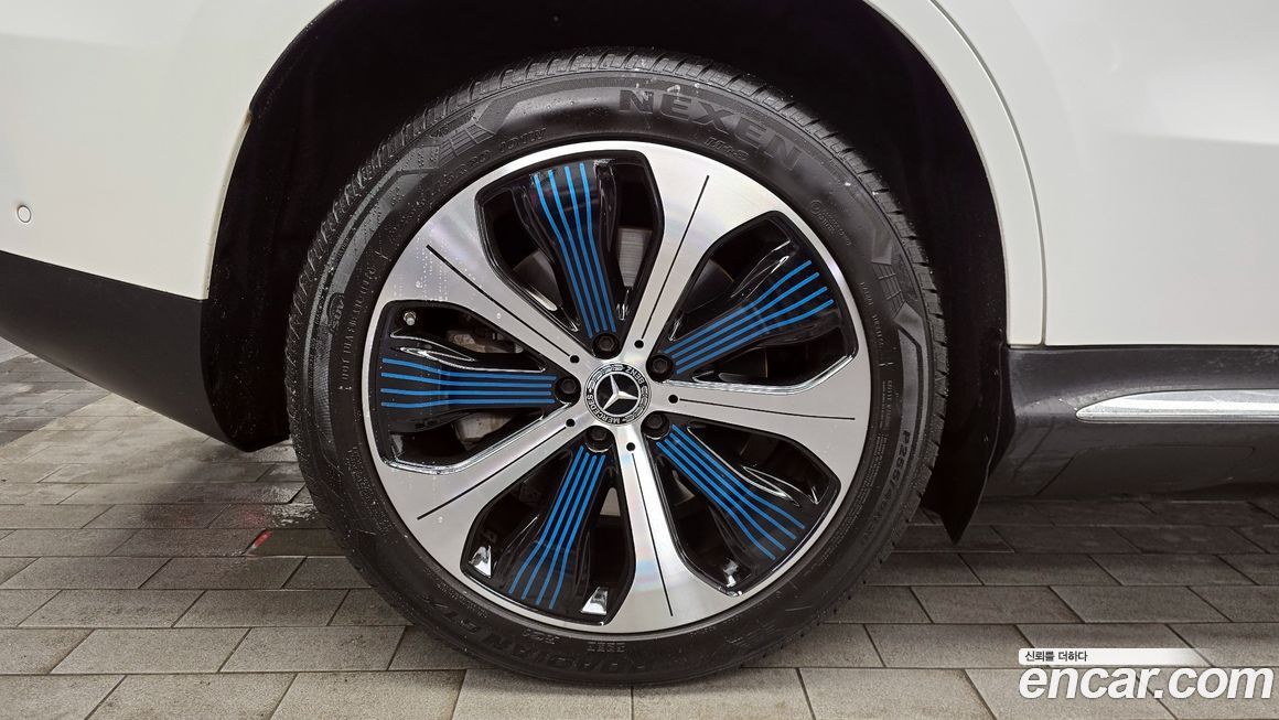 Mercedes-Benz EQC 2020