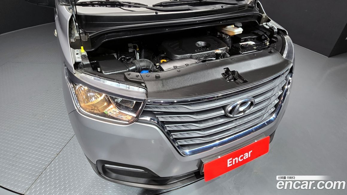 Hyundai Starex 2021
