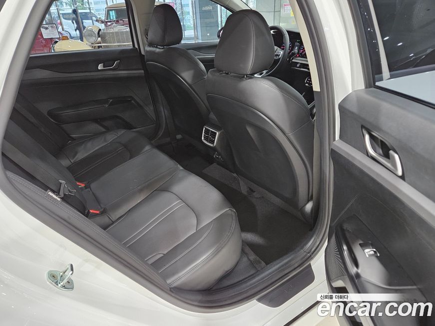 Kia K5 2023