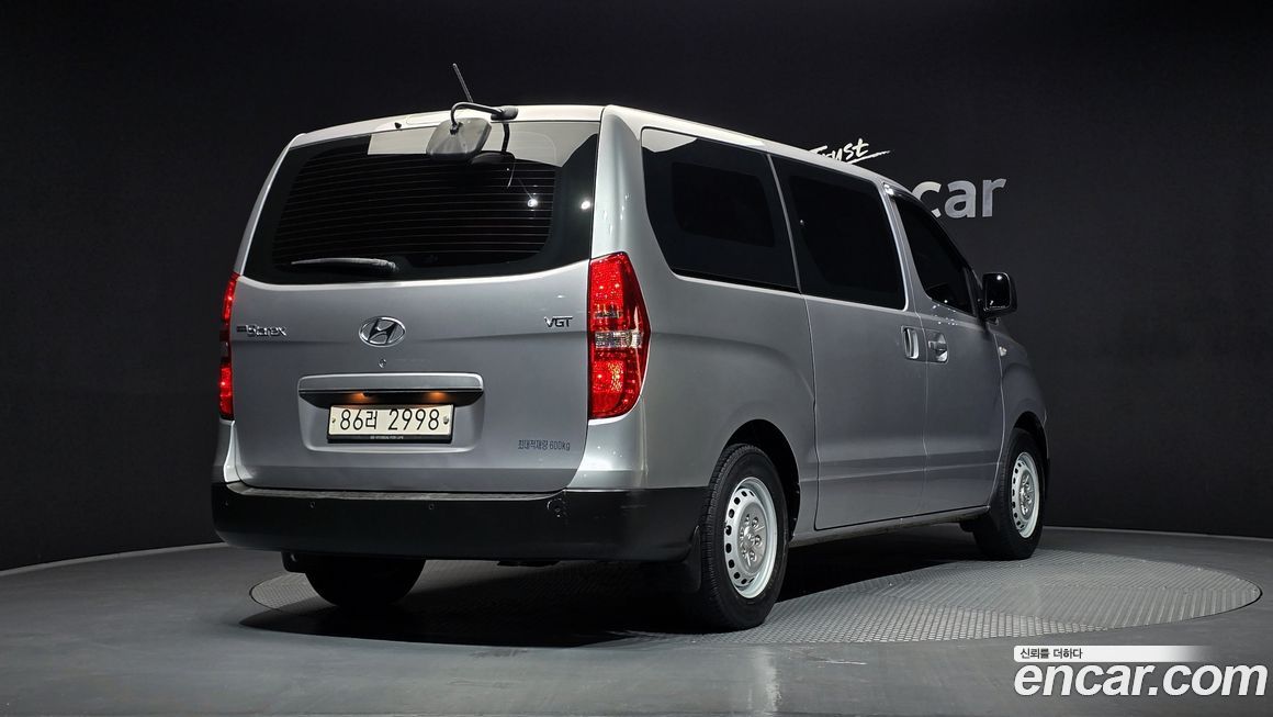 Hyundai Starex 2021