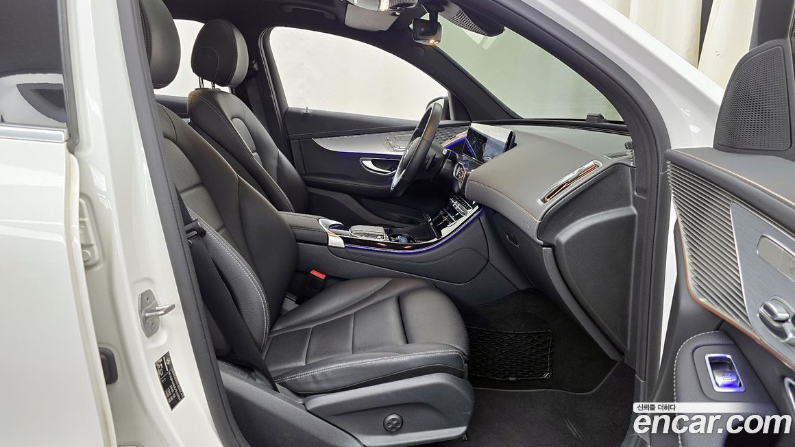 Mercedes-Benz EQC 2020