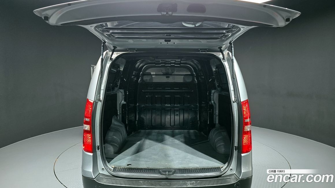 Hyundai Starex 2021