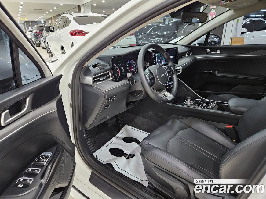 Kia K5 2023
